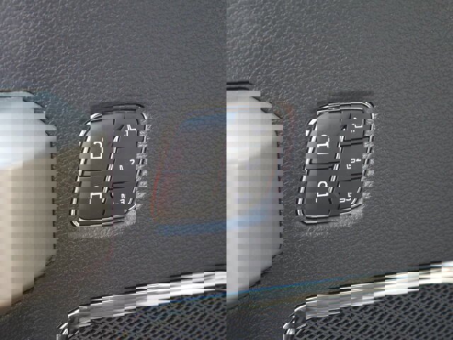 Certified 2022 Ford F250 Lariat w/ Black Appearance Package image 39