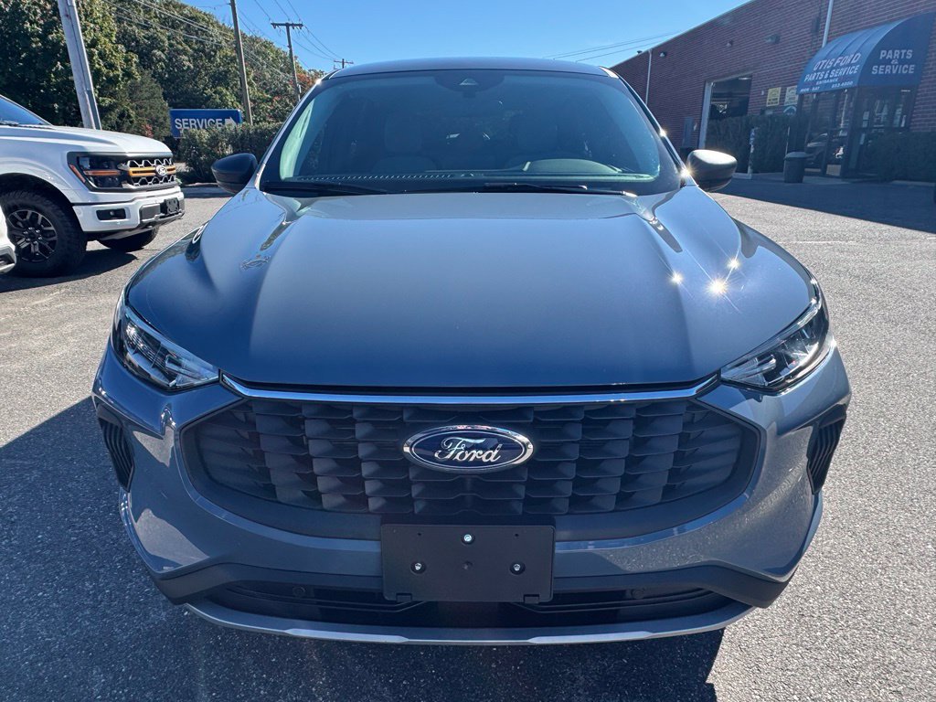 Certified 2025 Ford Escape Active FWD image 2