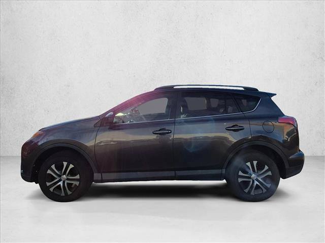 Used 2018 Toyota RAV4 LE FWD image 8