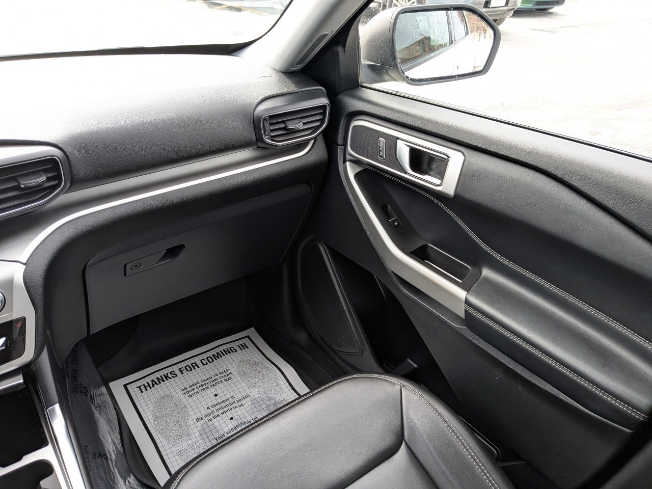 Certified 2022 Ford Explorer XLT w/ Equipment Group 202A image 22