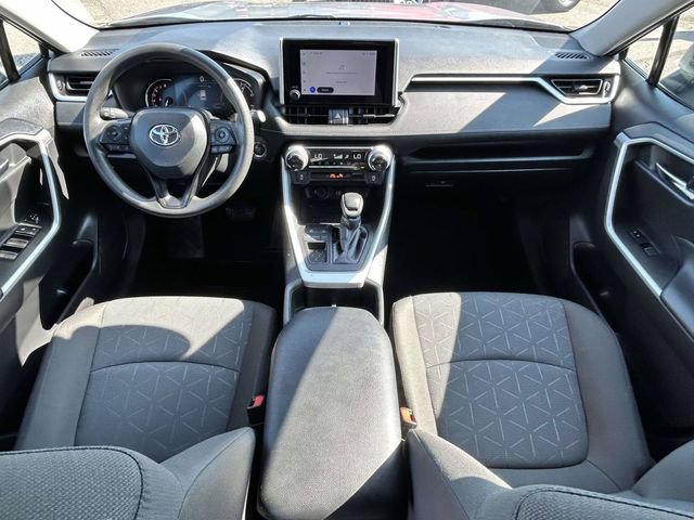 Used 2024 Toyota RAV4 XLE FWD image 4