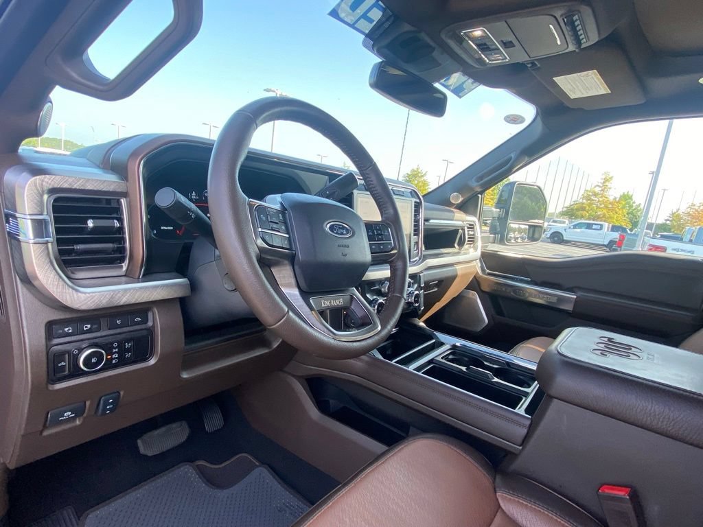 Certified 2024 Ford F350 King Ranch AWD/4WD image 9