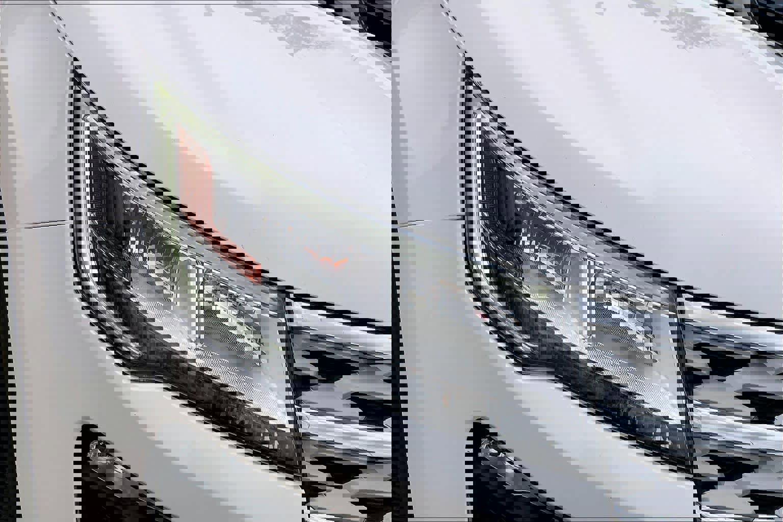 Certified 2018 Ford Explorer XLT w/ Equipment Group 202A image 28