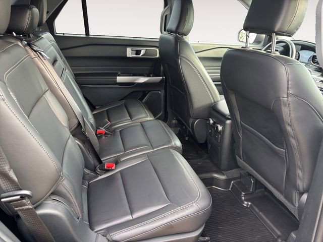 Certified 2022 Ford Explorer XLT w/ Equipment Group 202A AWD/4WD image 13