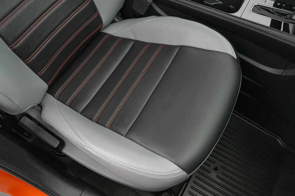 Used 2023 Nissan Kicks SR w/ SR Premium Package FWD image 23
