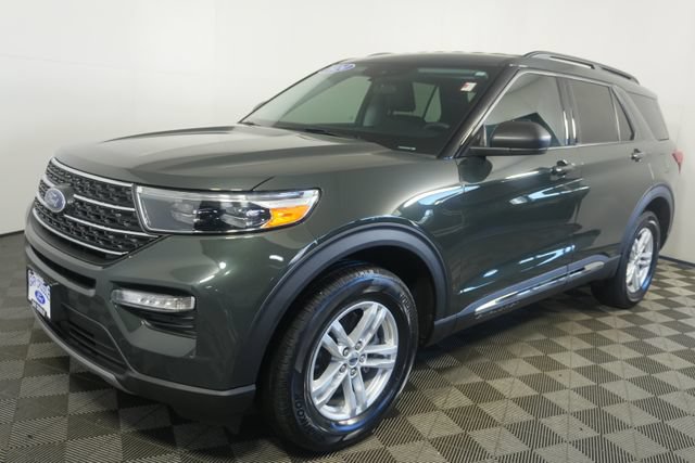 Certified 2024 Ford Explorer XLT w/ Equipment Group 202A AWD/4WD image 7