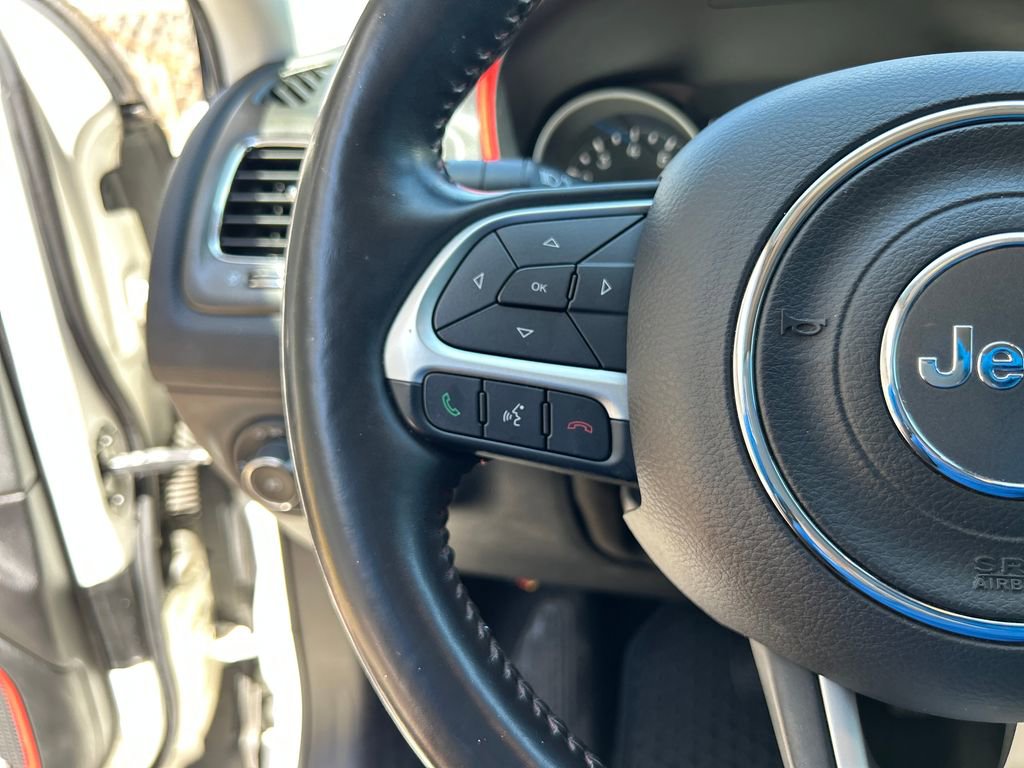 Used 2018 Jeep Compass Trailhawk w/ Leather Interior Group AWD/4WD image 22