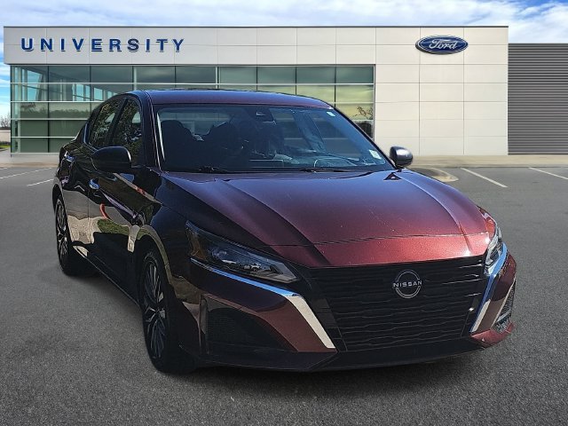 Used 2025 Nissan Altima 2.5 SV FWD image 1
