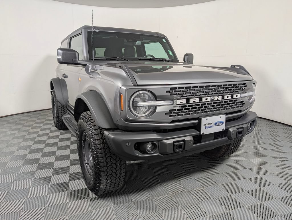 Certified 2025 Ford Bronco Badlands AWD/4WD image 1