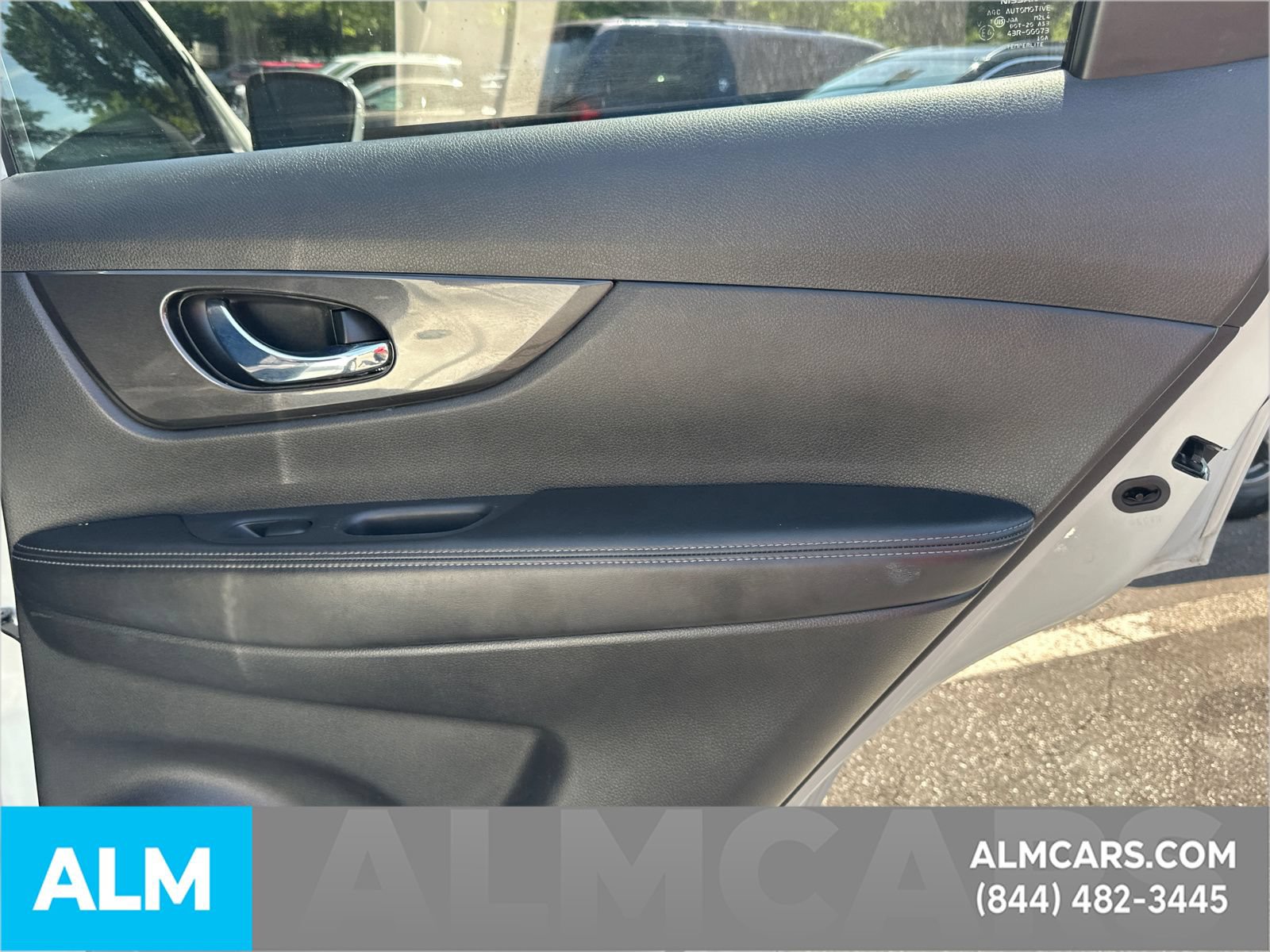 Used 2020 Nissan Rogue SV FWD image 18