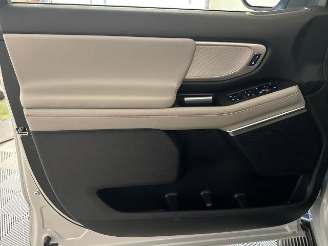 Certified 2025 Ford Expedition Max Active image 17