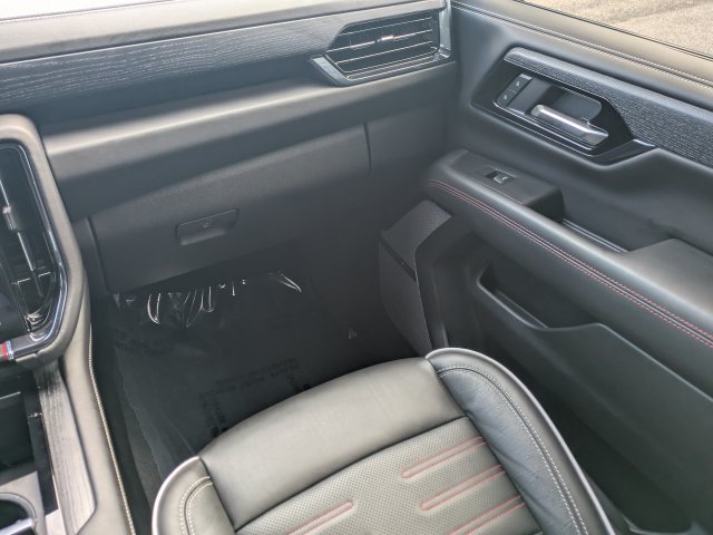 Used 2025 GMC Yukon XL AT4 Ultimate AWD/4WD image 19