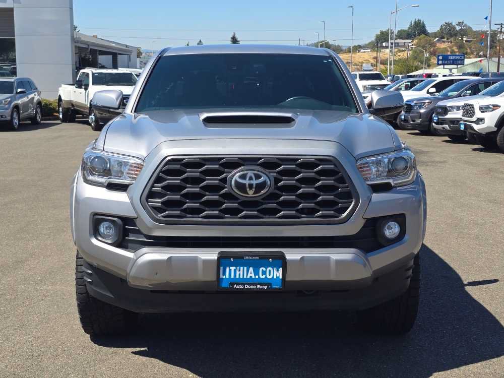 Used 2020 Toyota Tacoma TRD Sport w/ Technology Package AWD/4WD image 8