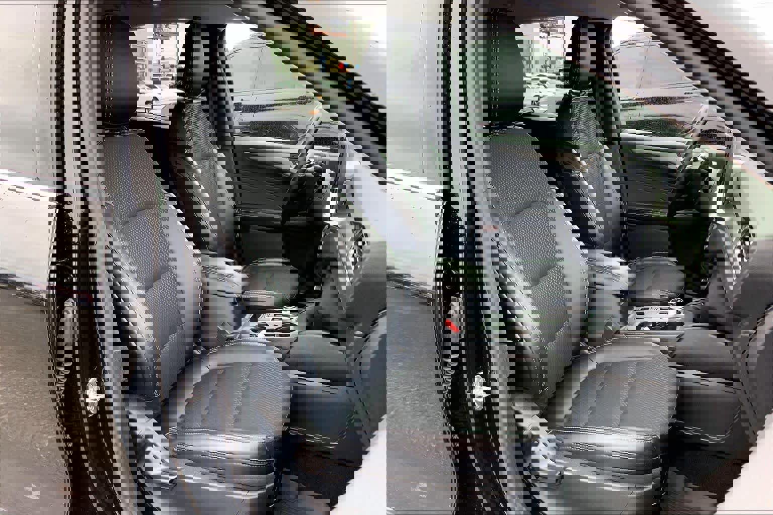 Certified 2025 Ford Escape SE image 8