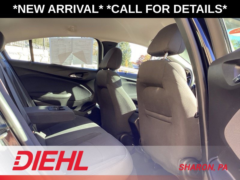 Used 2018 Chevrolet Cruze LT w/ Convenience Package FWD image 12