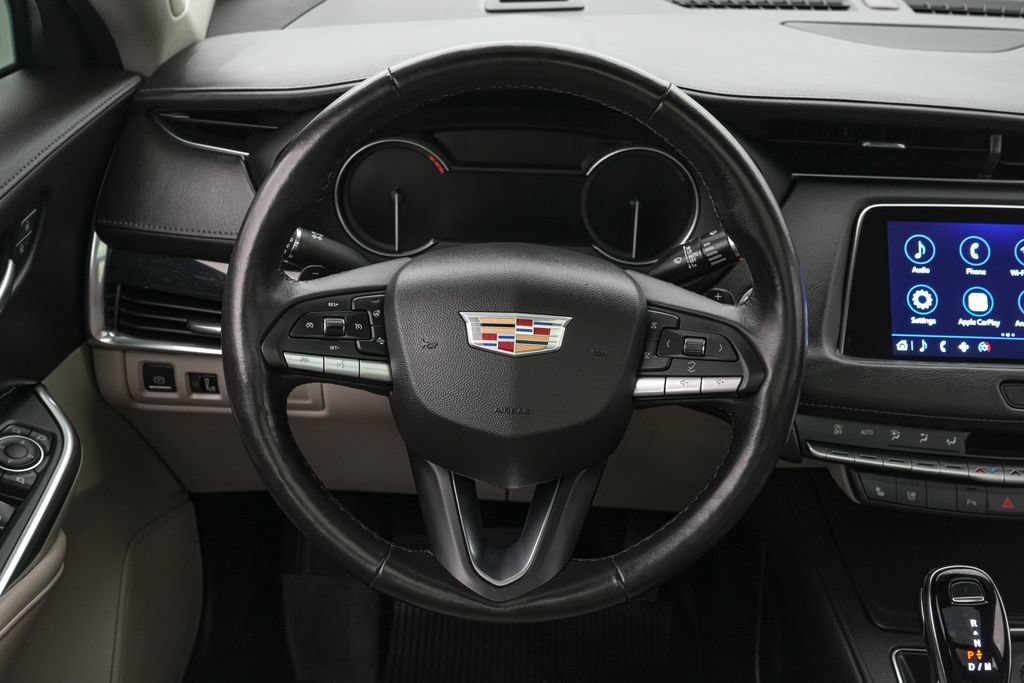 Used 2023 Cadillac XT4 Premium Luxury FWD image 13