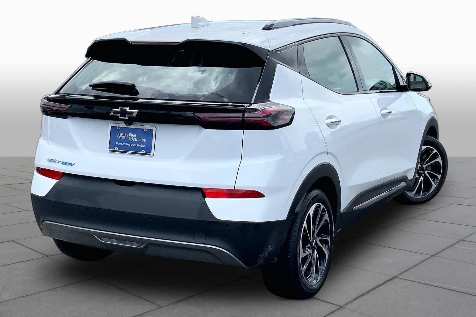Used 2023 Chevrolet Bolt EUV Premier FWD image 11