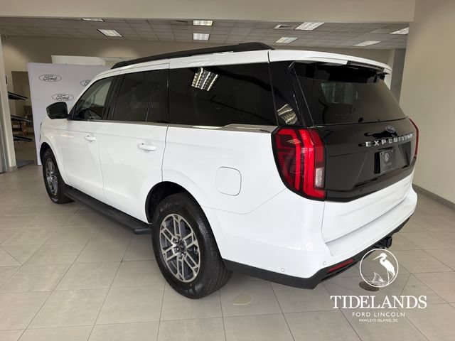 Certified 2025 Ford Expedition Active RWD image 6