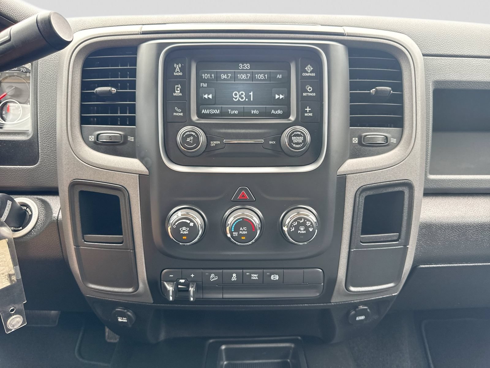 Used 2018 RAM 2500 Tradesman w/ Chrome Appearance Group AWD/4WD image 33