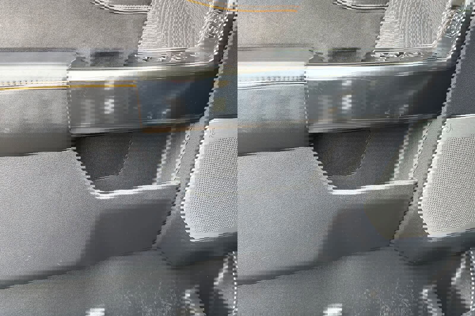 Certified 2023 Ford F350 Platinum w/ FX4 Off-Road Package image 12