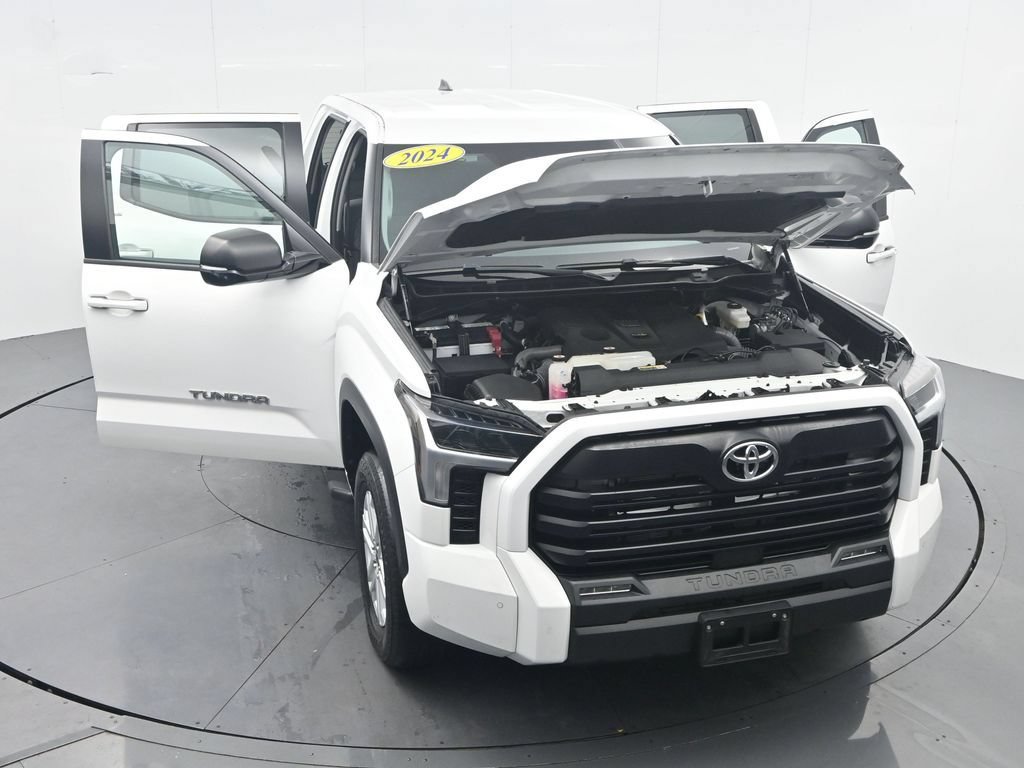 Used 2024 Toyota Tundra SR5 w/ SR5 Premium Package AWD/4WD image 39