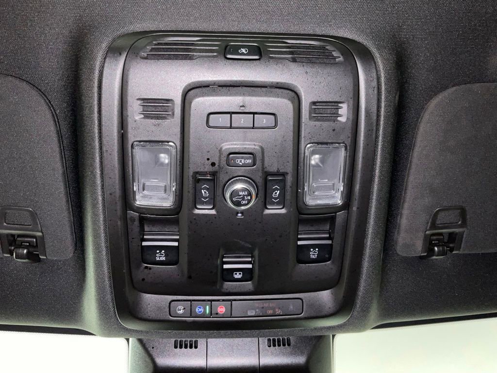 Used 2023 Cadillac Escalade Premium Luxury RWD image 23