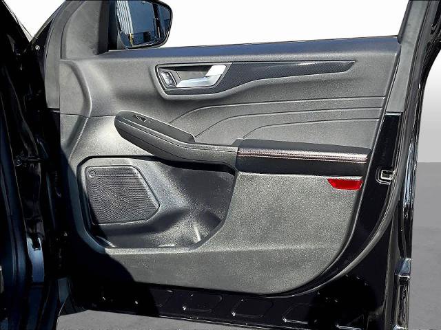 Certified 2025 Ford Escape ST-Line w/ Tech Pack #1 AWD/4WD image 30