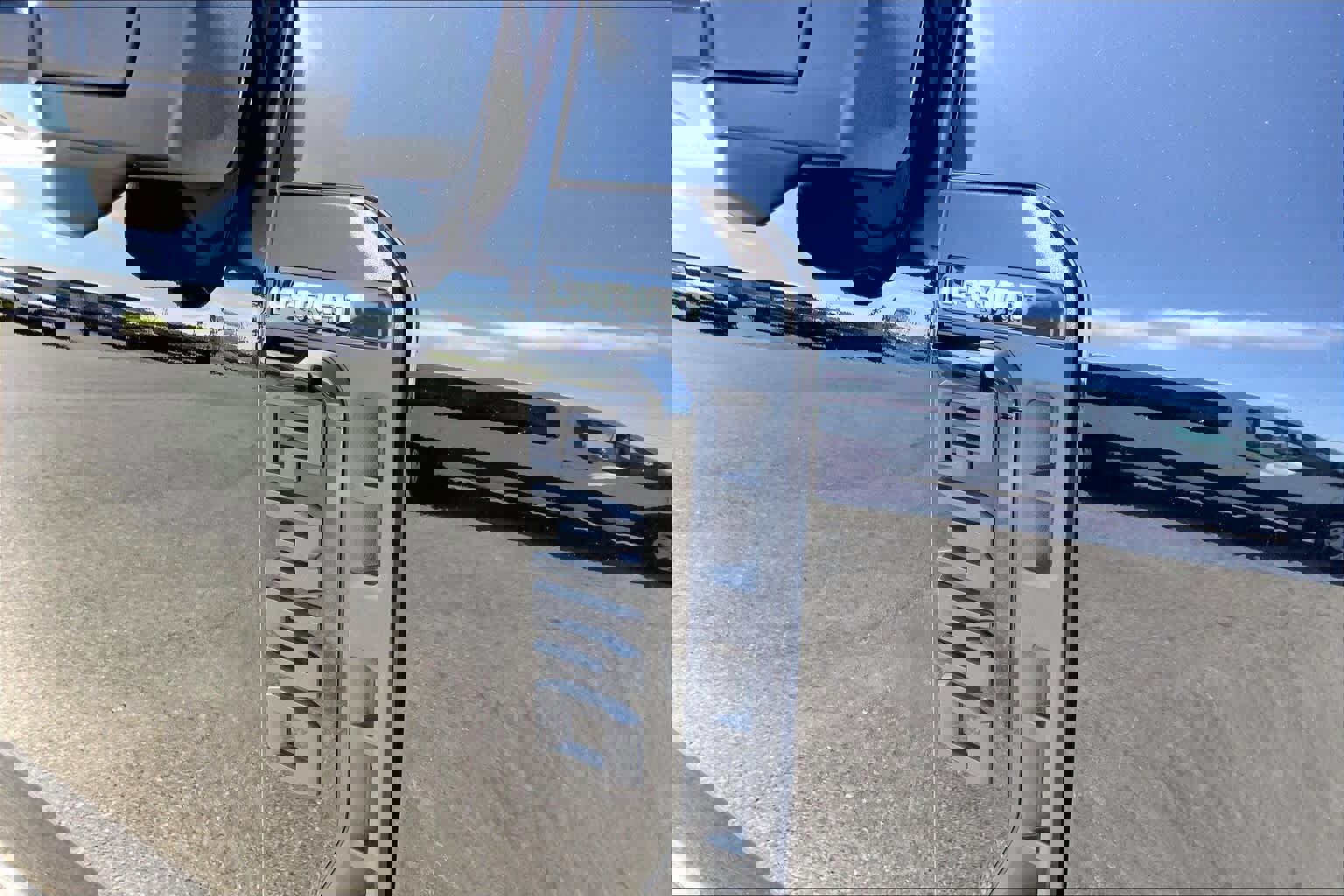 Certified 2024 Ford F350 Lariat w/ Tremor Off-Road Package image 10