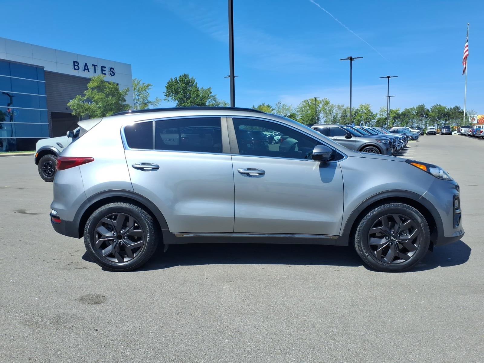 Used 2020 Kia Sportage S w/ S Sunroof Package FWD image 2