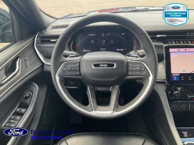 Used 2024 Jeep Grand Cherokee L Limited w/ Black Appearance Package AWD/4WD image 7
