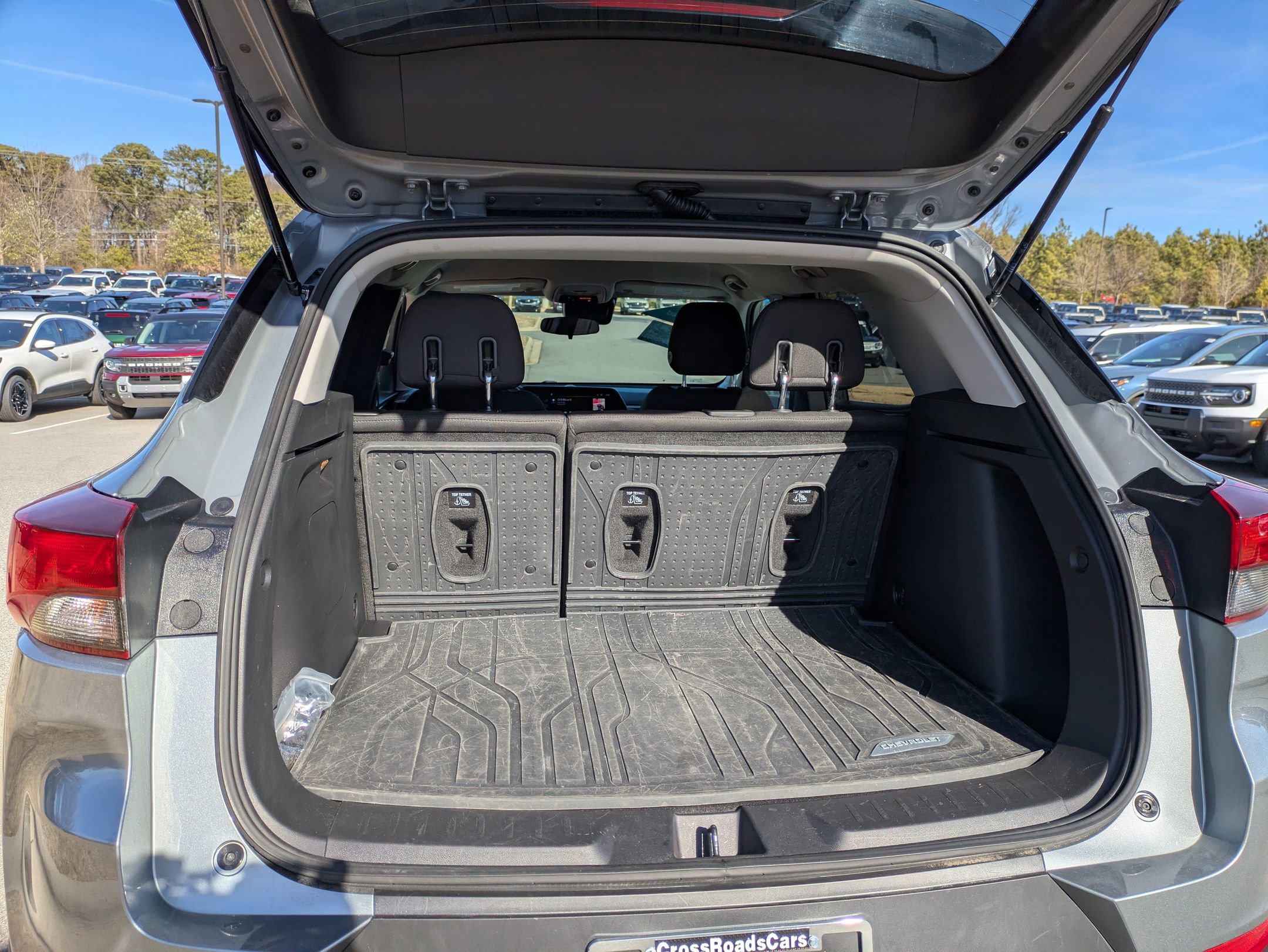 Used 2025 Chevrolet TrailBlazer LT w/ Driver Confidence Package image 33