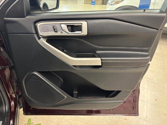 Certified 2022 Ford Explorer Limited w/ Equipment Group 301A image 16