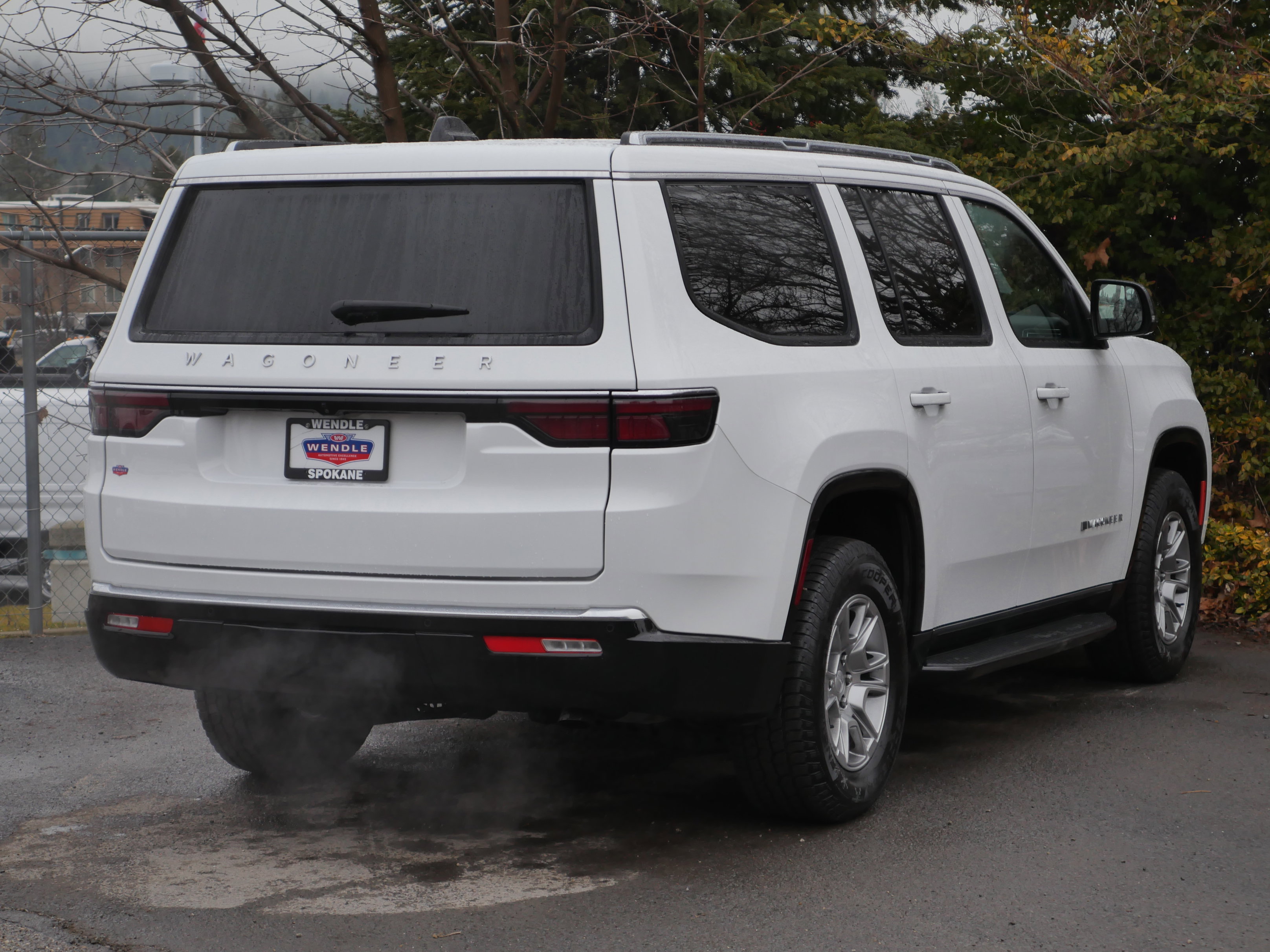 Used 2024 Jeep Wagoneer 4WD image 22