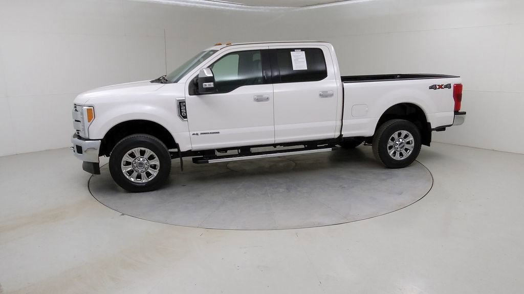 Certified 2018 Ford F250 Lariat w/ Chrome Package image 19