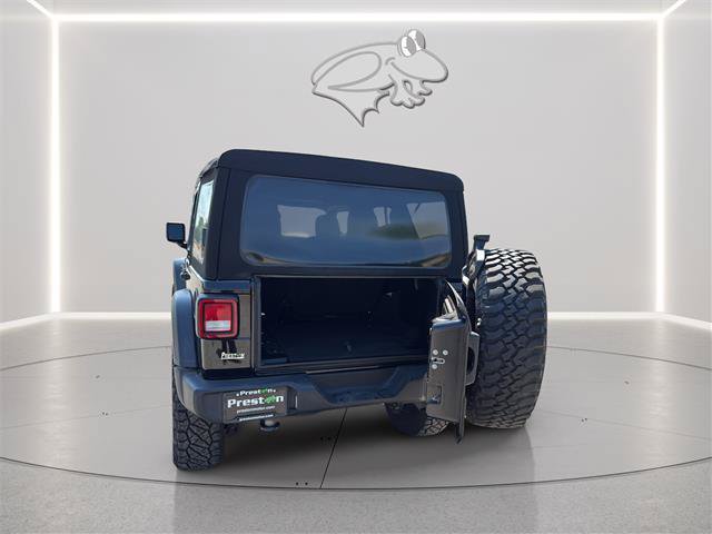 Used 2018 Jeep Wrangler Unlimited Sport S AWD/4WD image 9