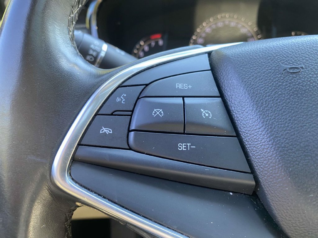 Used 2018 Cadillac XT5 Luxury w/ Driver Awareness Package FWD image 21