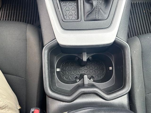 Used 2022 Toyota RAV4 LE FWD image 22