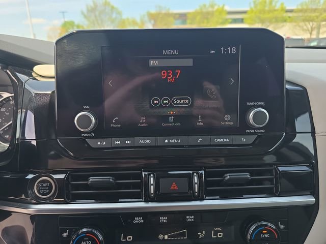 Used 2024 Nissan Pathfinder SV AWD/4WD image 16