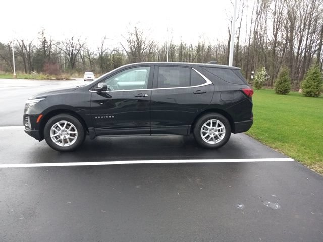 Used 2023 Chevrolet Equinox LT w/ Driver Convenience Package AWD/4WD image 11