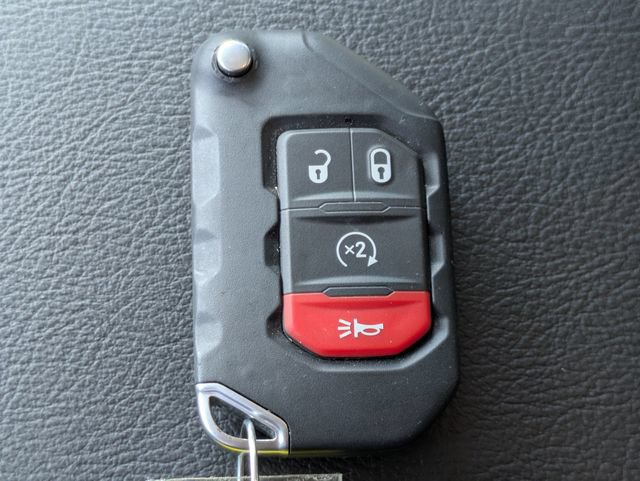 Used 2026 Jeep Wrangler Sport AWD/4WD image 30