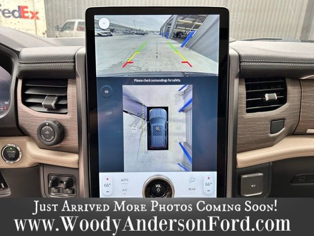 Certified 2023 Ford Expedition Limited image 11