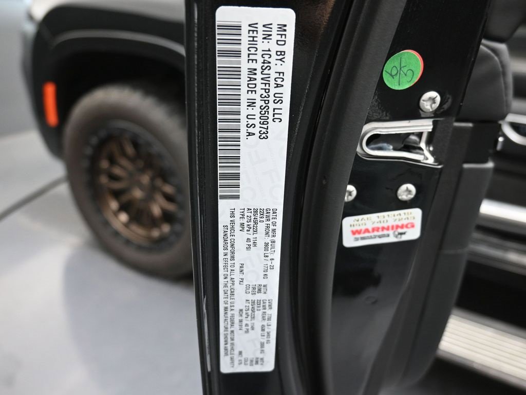 Used 2023 Jeep Grand Wagoneer Series II w/ Quick Order Packagew 28T image 33