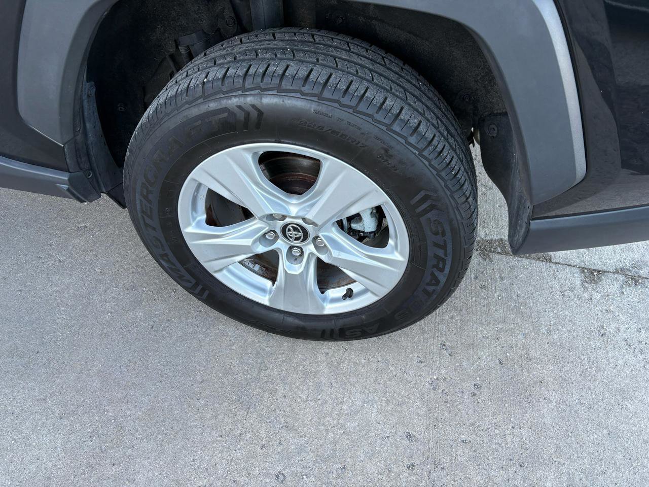 Used 2021 Toyota RAV4 XLE FWD image 56