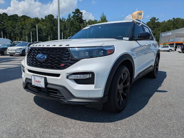 Certified 2024 Ford Explorer ST w/ Equipment Group 401A AWD/4WD image 9