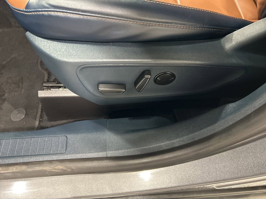 Certified 2022 Ford Maverick Lariat FWD image 12