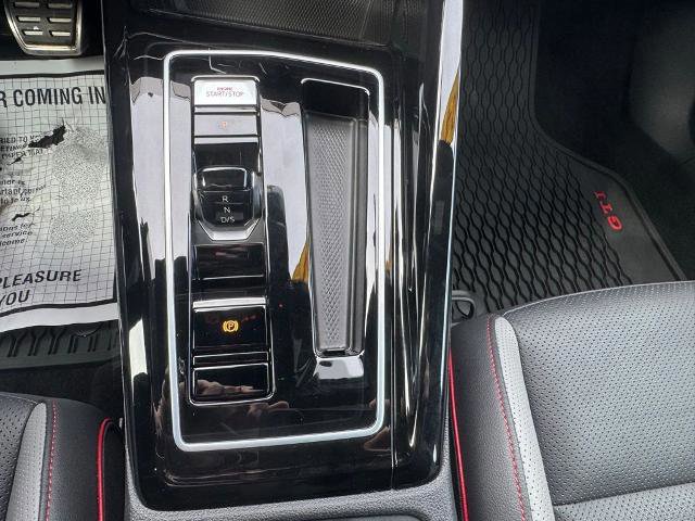 Used 2024 Volkswagen GTI SE w/ SE Leather Seats Package image 17