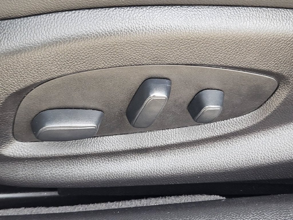 Used 2019 Chevrolet Impala Premier FWD image 18