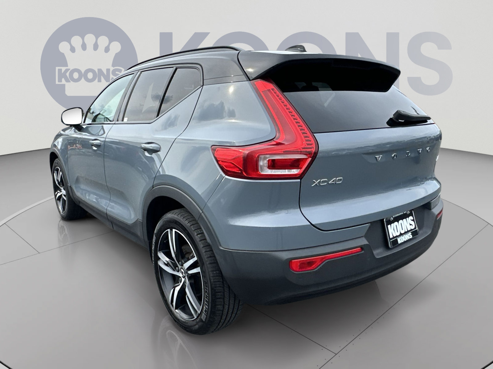 Used 2021 Volvo XC40 T5 R-Design AWD/4WD image 10