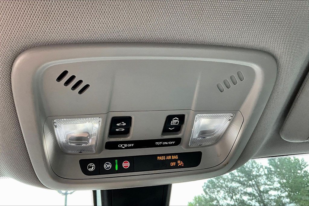 Used 2022 Chevrolet Malibu LT FWD image 17
