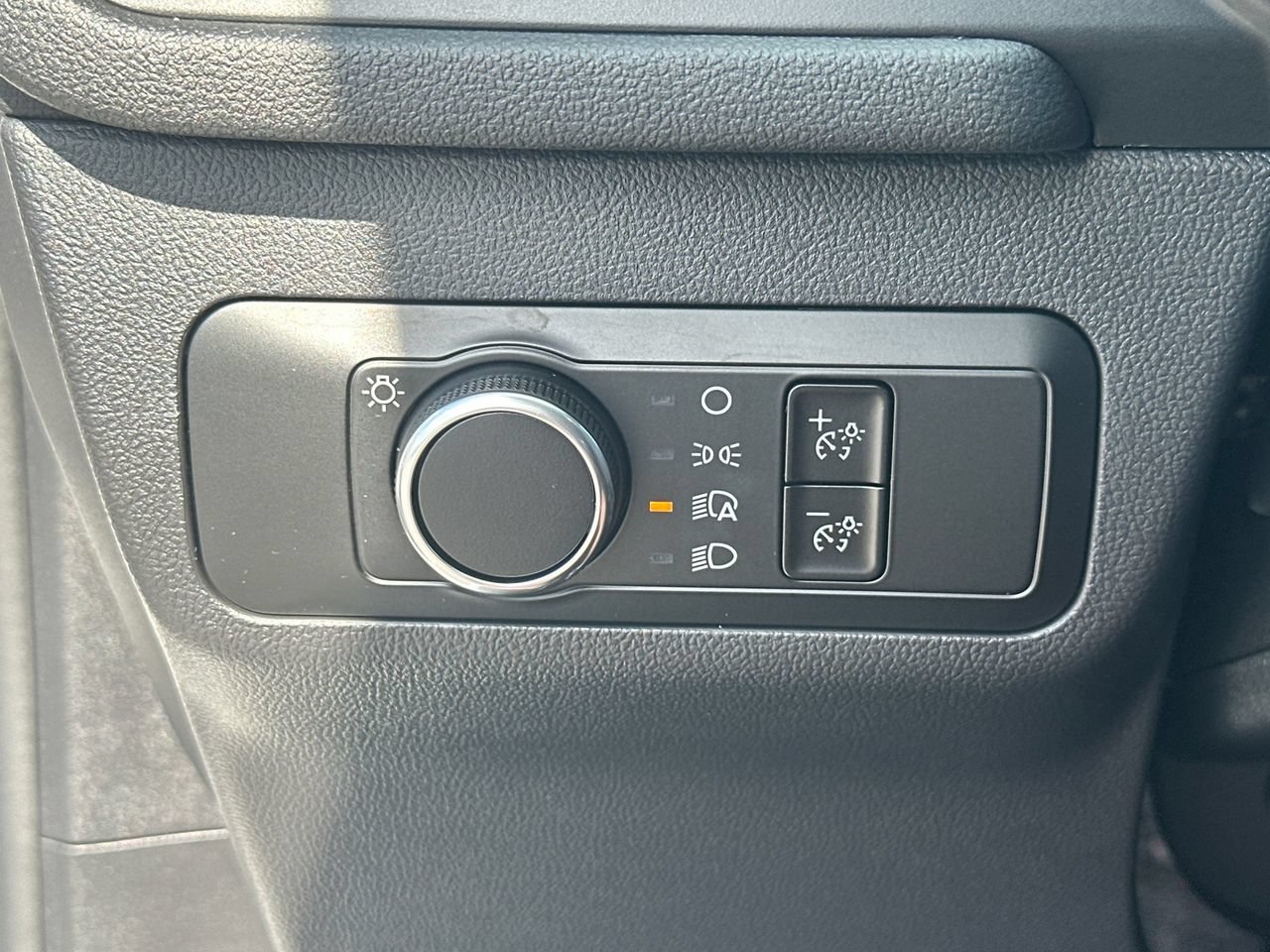Certified 2025 Ford Escape Active FWD image 33